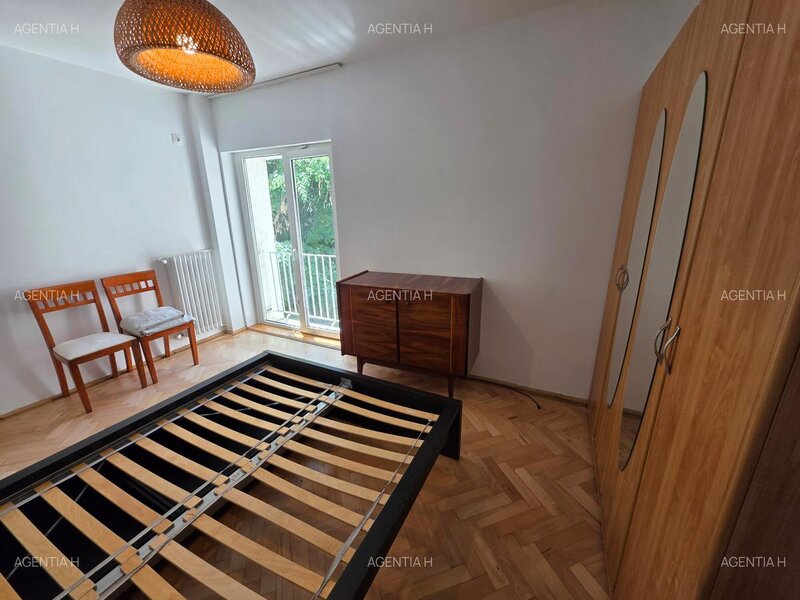 Piata Amzei 3 camere etajul 3/7 mobilat utilat balcon