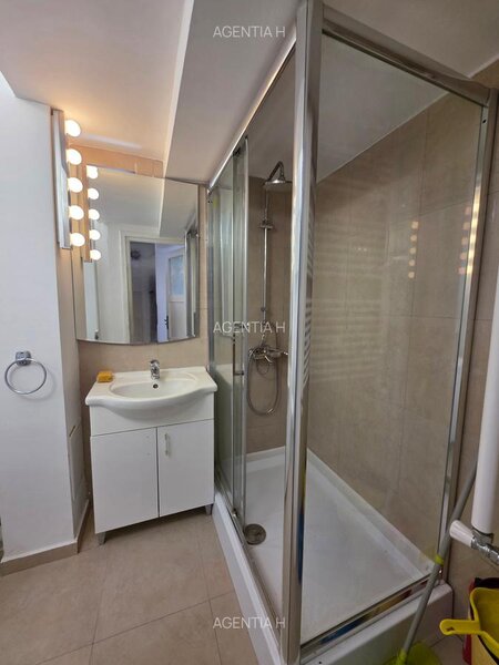Piata Amzei 3 camere etajul 3/7 mobilat utilat balcon