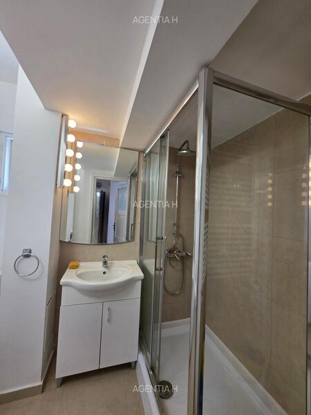 Piata Amzei 3 camere etajul 3/7 mobilat utilat balcon