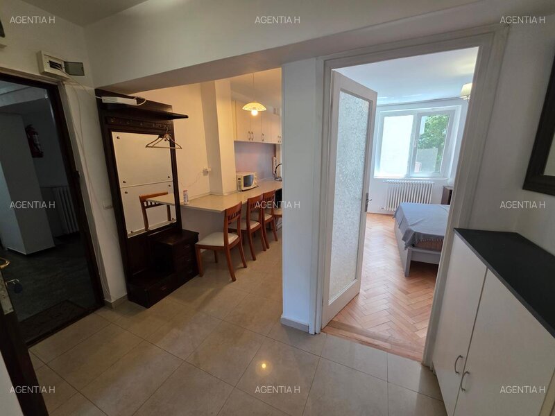 Piata Amzei 3 camere etajul 3/7 mobilat utilat balcon