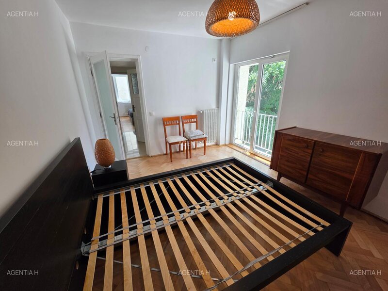 Piata Amzei 3 camere etajul 3/7 mobilat utilat balcon